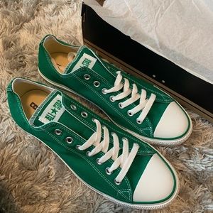 Men’s Converse Shoes Size 10 (New in box). Green